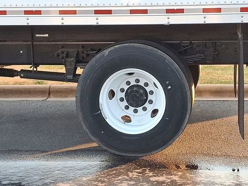 Used 2023 Ford F650 2WD Regular Cab Super Duty image 8