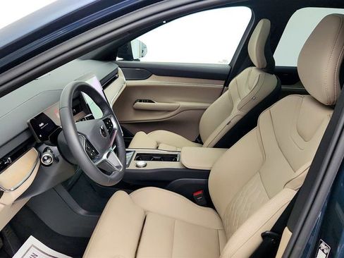 Used 2025 Volvo EX90 Ultra image 21