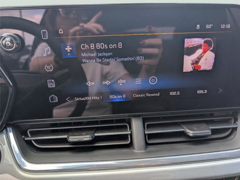 Used 2025 Chevrolet Trax LT image 14