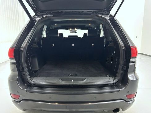 Used 2021 Jeep Grand Cherokee Laredo X image 21