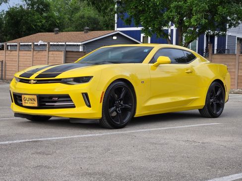 Used 2016 Chevrolet Camaro LT w/ RS Package image 7