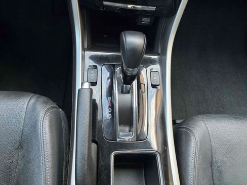 Used 2017 Honda Accord EX-L image 23