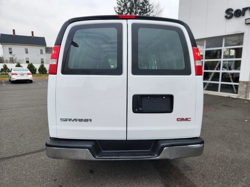 Used 2017 GMC Savana 3500 Extended image 13