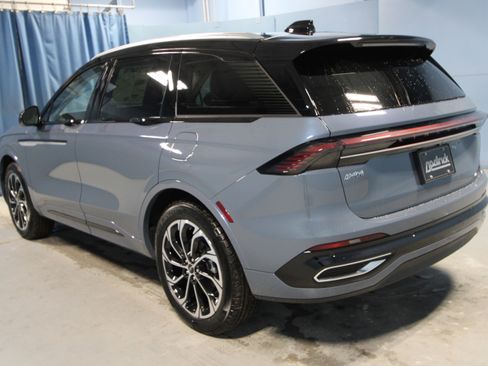 New 2026 Lincoln Nautilus Reserve image 35