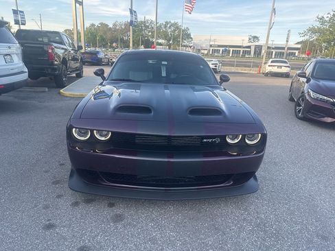 Used 2022 Dodge Challenger SRT Hellcat image 3