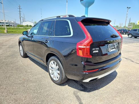 Used 2018 Volvo XC90 T6 Momentum w/ Momentum Plus Package AWD/4WD image 2