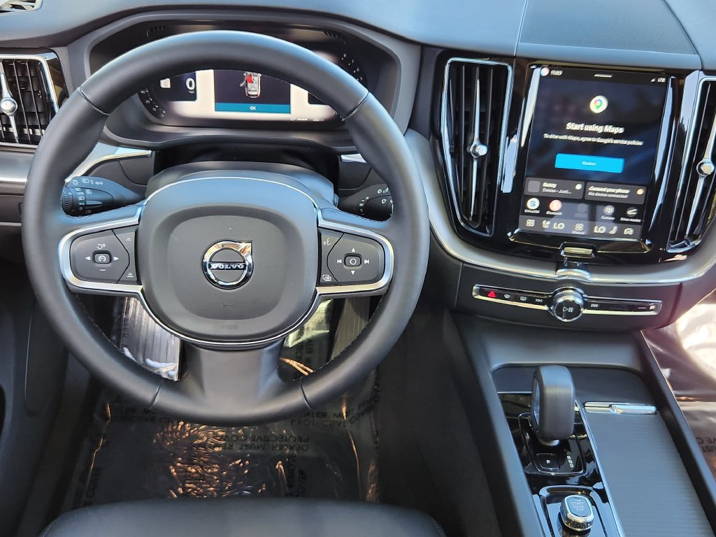Used 2025 Volvo XC60 B5 Core w/ Protection Package Premier AWD/4WD image 3