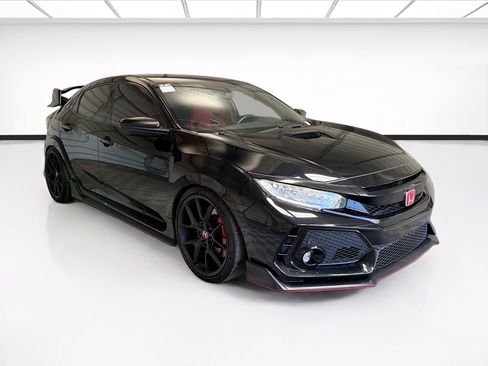 Used 2017 Honda Civic Type R image 3