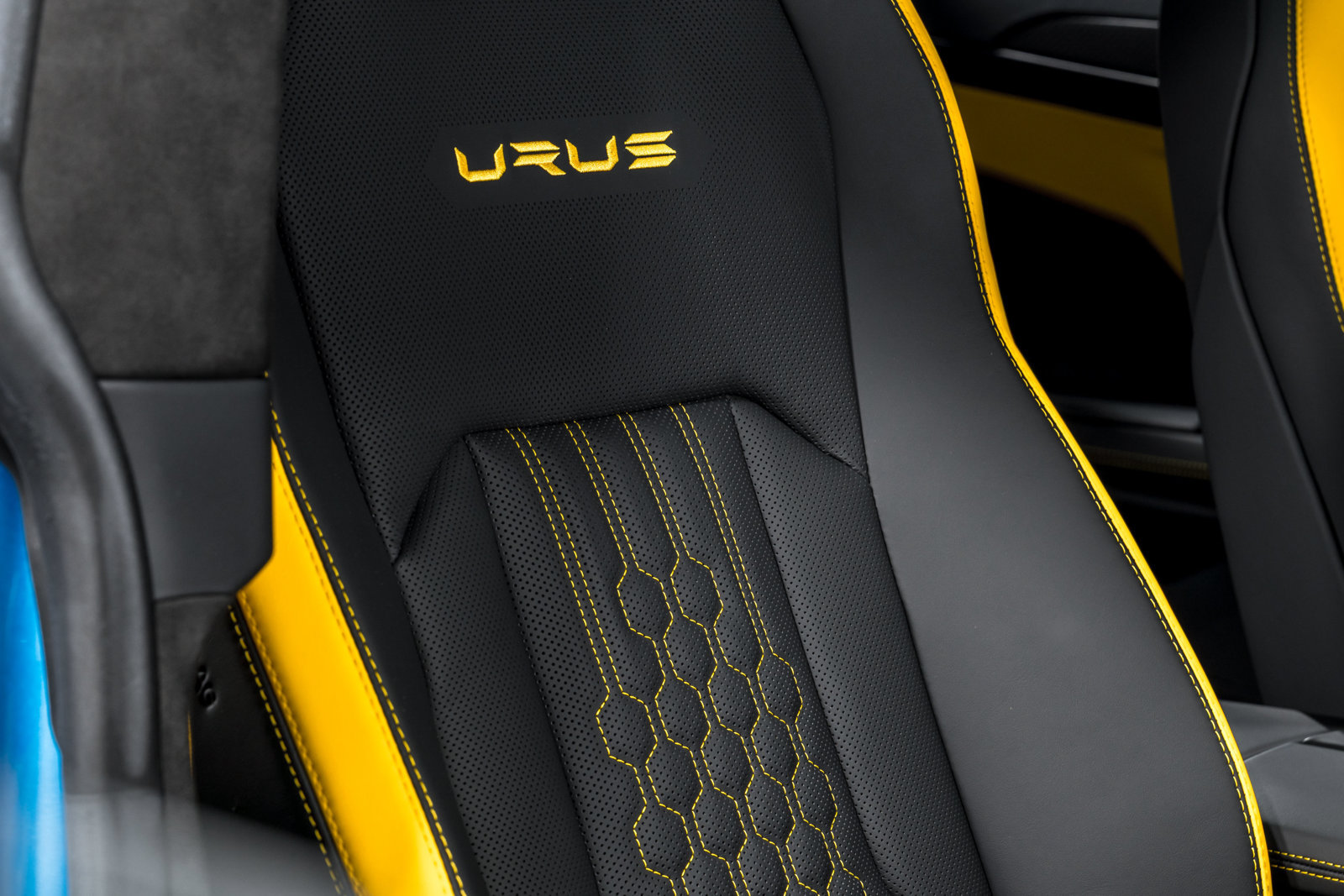 Used 2024 Lamborghini Urus S AWD/4WD image 41