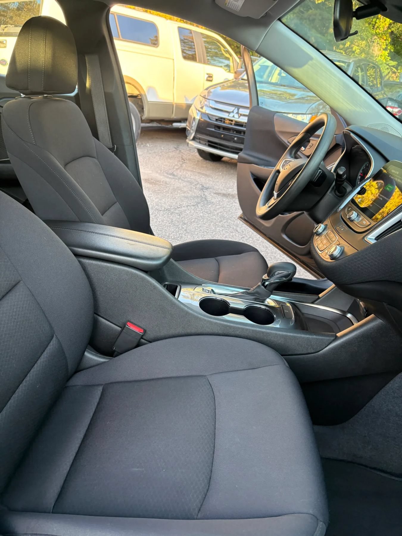Used 2023 Chevrolet Malibu LT FWD image 46