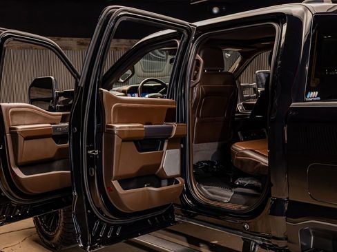 Used 2024 Ford F250 King Ranch w/ Chrome Package image 23