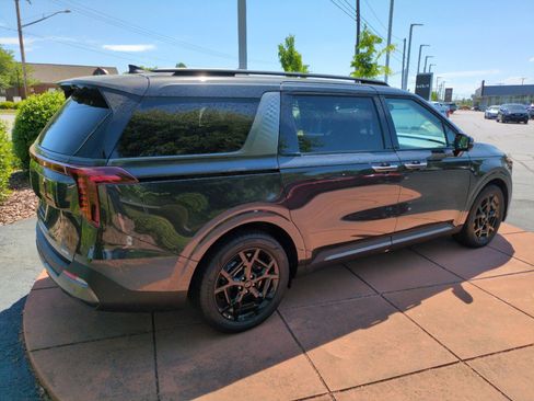 New 2026 Kia Carnival SX Prestige FWD image 8