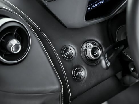 Used 2021 McLaren GT image 25