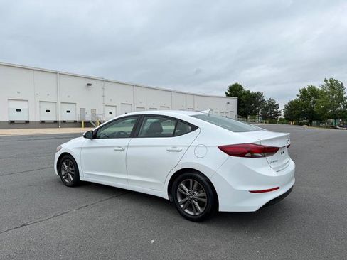 Used 2018 Hyundai Elantra SEL FWD image 3