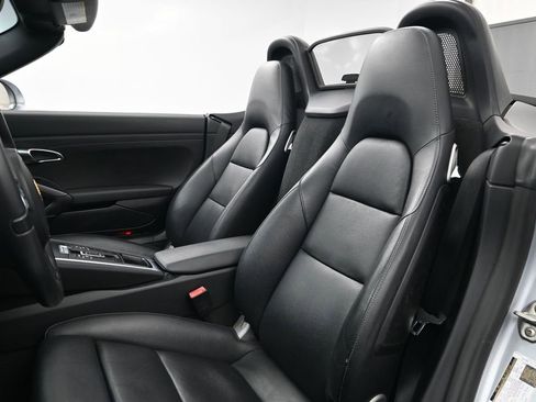 Used 2016 Porsche Boxster RWD image 5