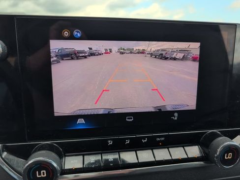 Used 2026 Chevrolet Colorado Trail Boss AWD/4WD image 24