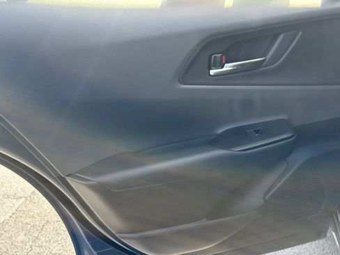 New 2027 Toyota Prius FWD image 19