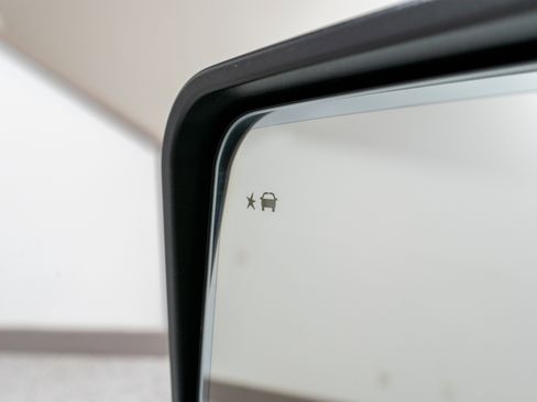 Used 2025 GMC Sierra 2500 Denali Ultimate image 17