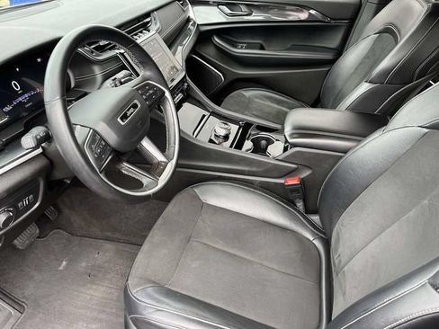 Used 2021 Jeep Grand Cherokee L Laredo AWD/4WD image 28