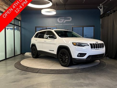 Used 2023 Jeep Cherokee Altitude Lux AWD/4WD image 1