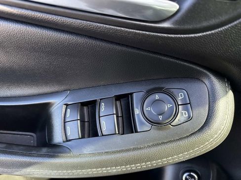 Used 2022 Buick Encore GX Essence w/ Advanced Technology Package image 21