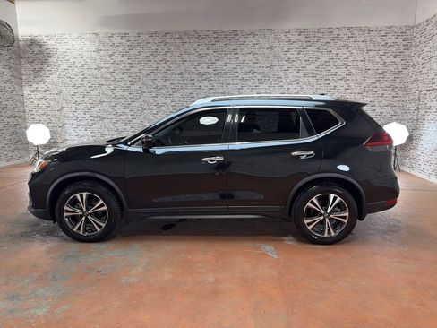 Used 2020 Nissan Rogue SV w/ Premium Package FWD image 4