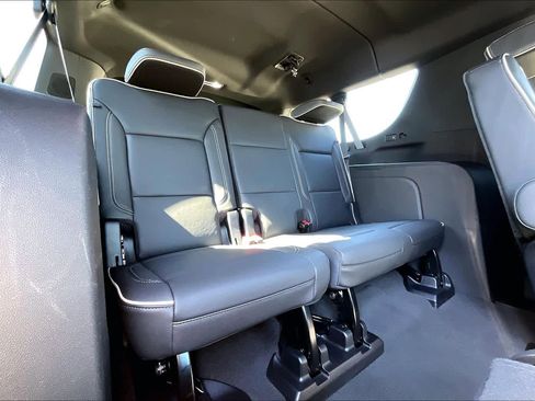 Certified 2024 Chevrolet Suburban Premier image 27