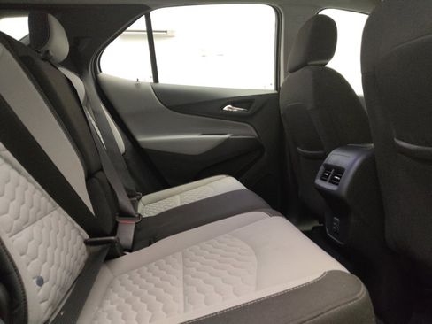 Used 2020 Chevrolet Equinox LS FWD image 19