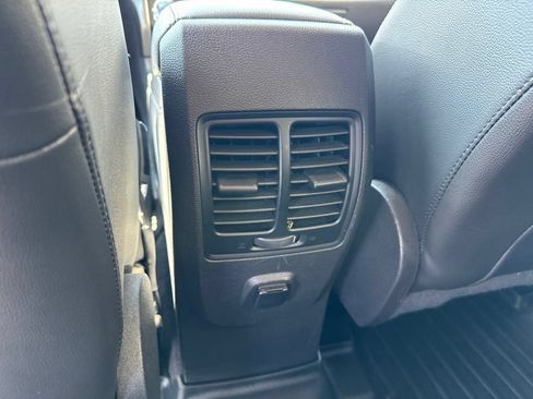 Used 2018 Ford Escape SEL AWD/4WD image 15