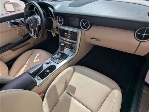 Used 2013 Mercedes-Benz SLK 250 image 15