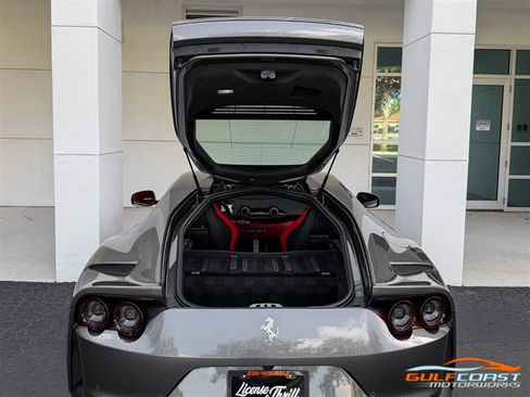 Used 2018 Ferrari 812 Superfast RWD image 36