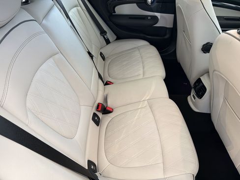 Used 2024 MINI Cooper Clubman S w/ Signature Upholstery Package FWD image 32