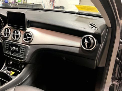 Used 2015 Mercedes-Benz GLA 250 GLA 250 image 19