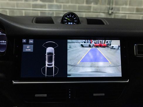 Used 2021 Porsche Cayenne Turbo S image 68