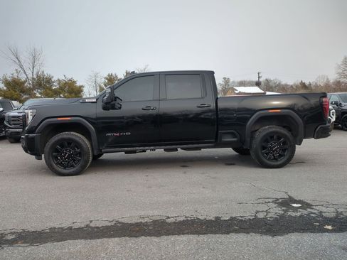 Used 2024 GMC Sierra 2500 AT4 w/ AT4 Premium Plus Package image 8