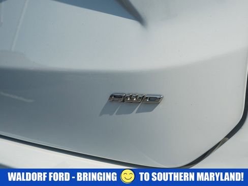 Certified 2024 Ford Edge SEL w/ Convenience Package image 8