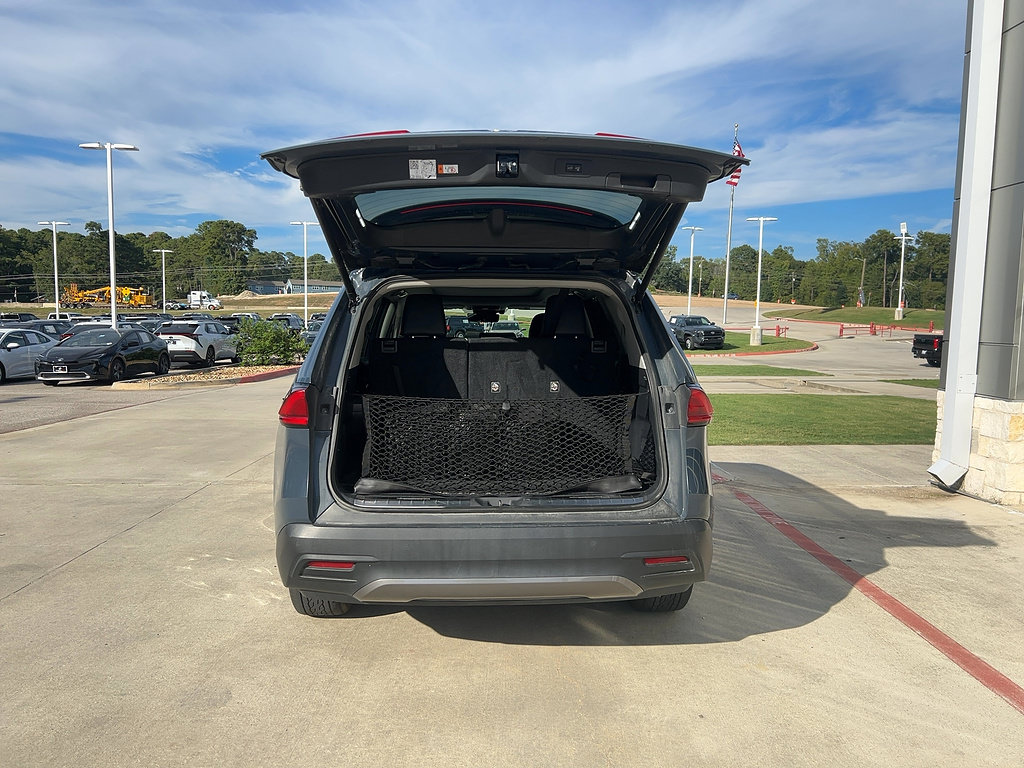 Used 2024 Toyota Grand Highlander AWD image 3