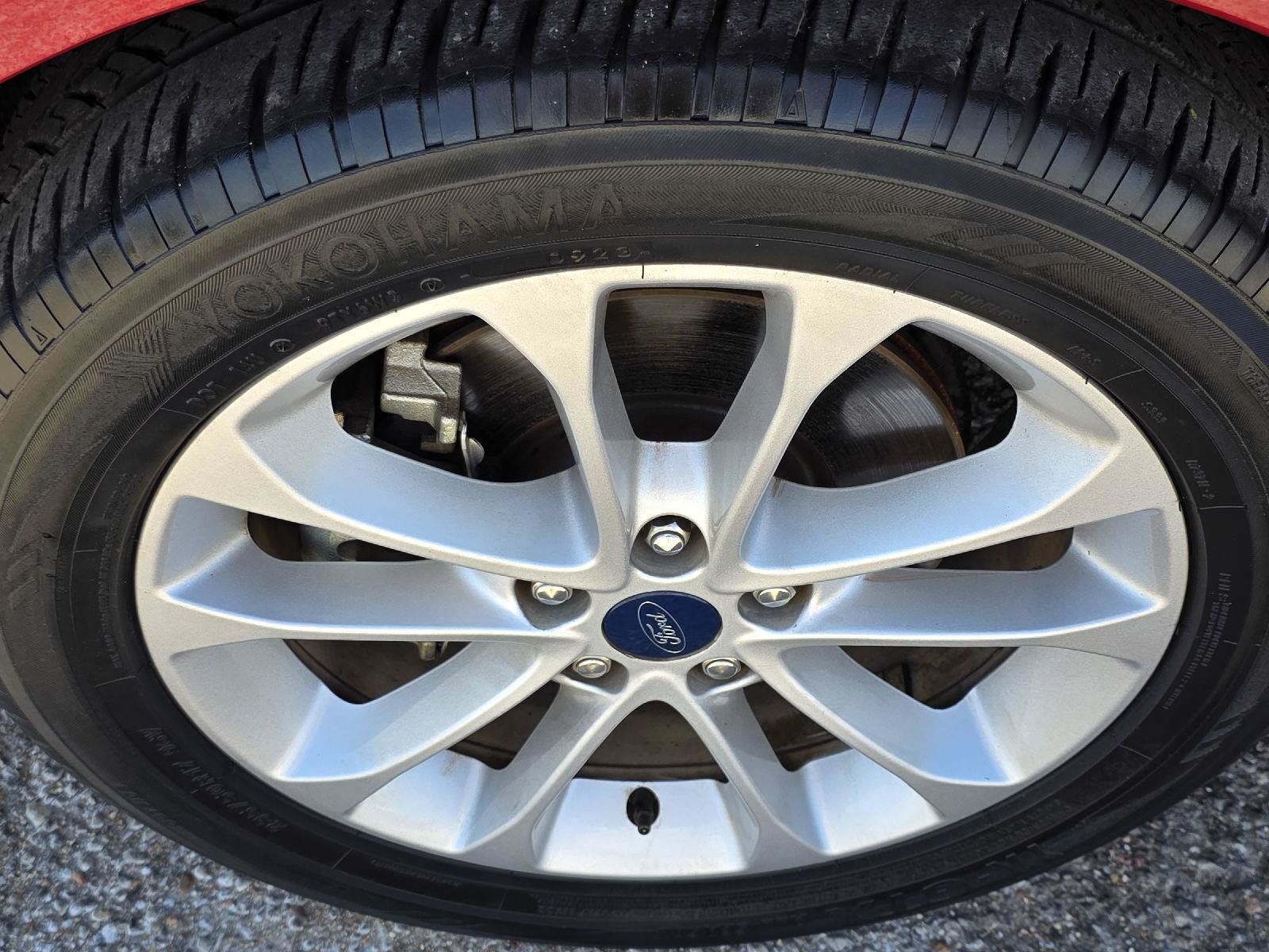Used 2020 Ford Fusion SE FWD image 41