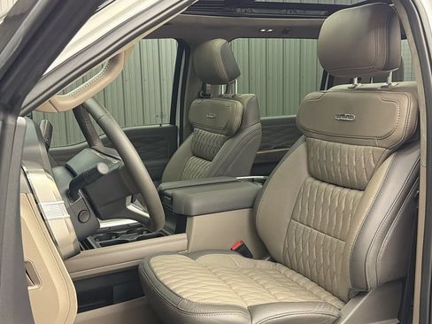 Used 2026 Ford F450 Platinum w/ Platinum Plus Package AWD/4WD image 35