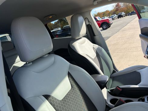 Used 2018 Jeep Compass Latitude image 44