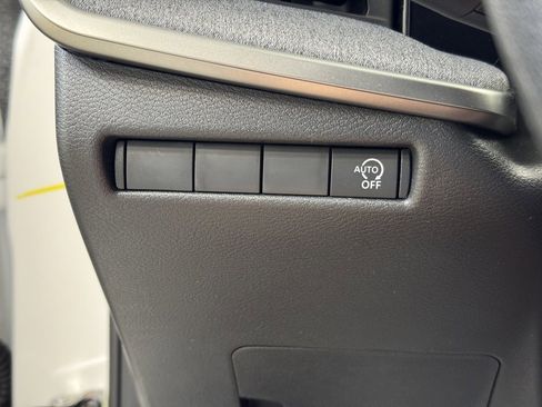 Certified 2025 Nissan Kicks SV image 24