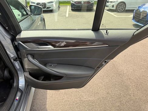 Used 2017 BMW 530i xDrive AWD/4WD image 34