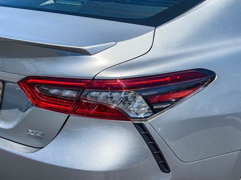 Used 2023 Toyota Camry XSE FWD image 8