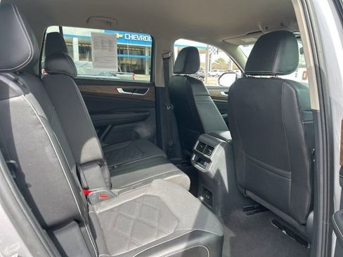 Used 2024 Volkswagen Atlas SE image 31