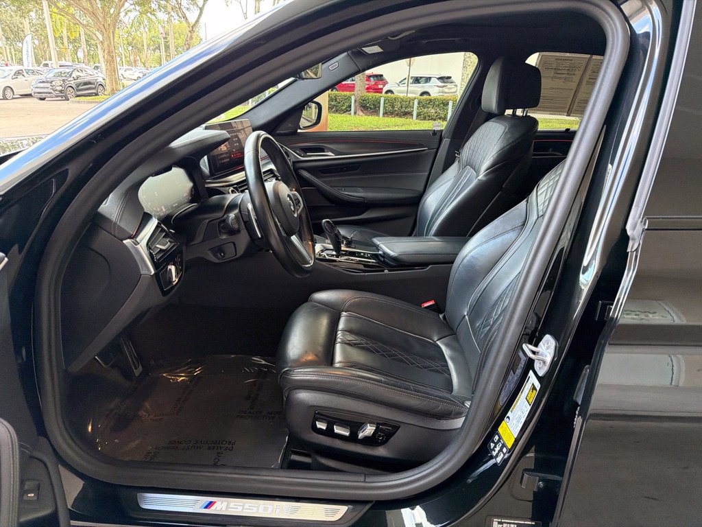 Used 2023 BMW M550i xDrive w/ Executive Package AWD/4WD image 6