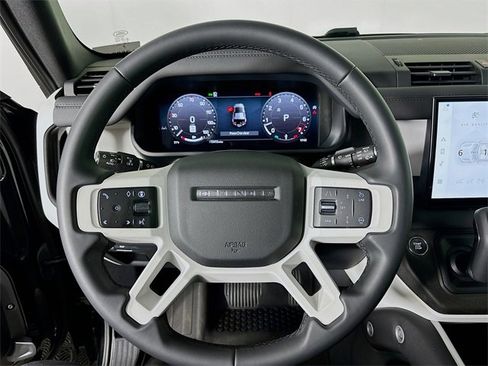 New 2025 Land Rover Defender 110 S image 12