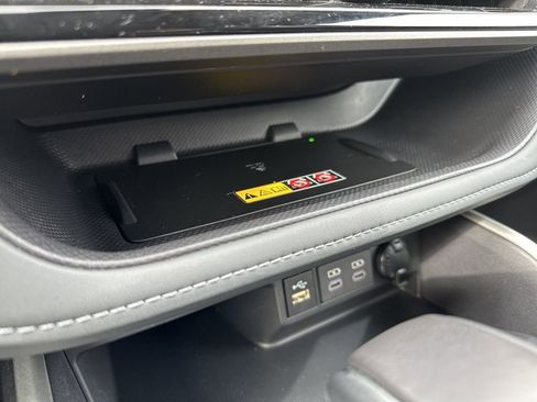 Certified 2025 Toyota Highlander XLE image 23