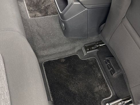 New 2025 Ford Ranger XLT w/ Equipment Group 301A High image 32