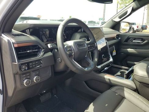 New 2026 GMC Yukon XL Denali w/ Sun & Power Step Package AWD/4WD image 20