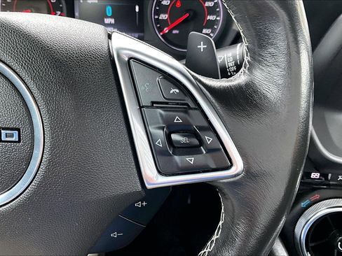 Used 2018 Chevrolet Camaro LT RWD image 17
